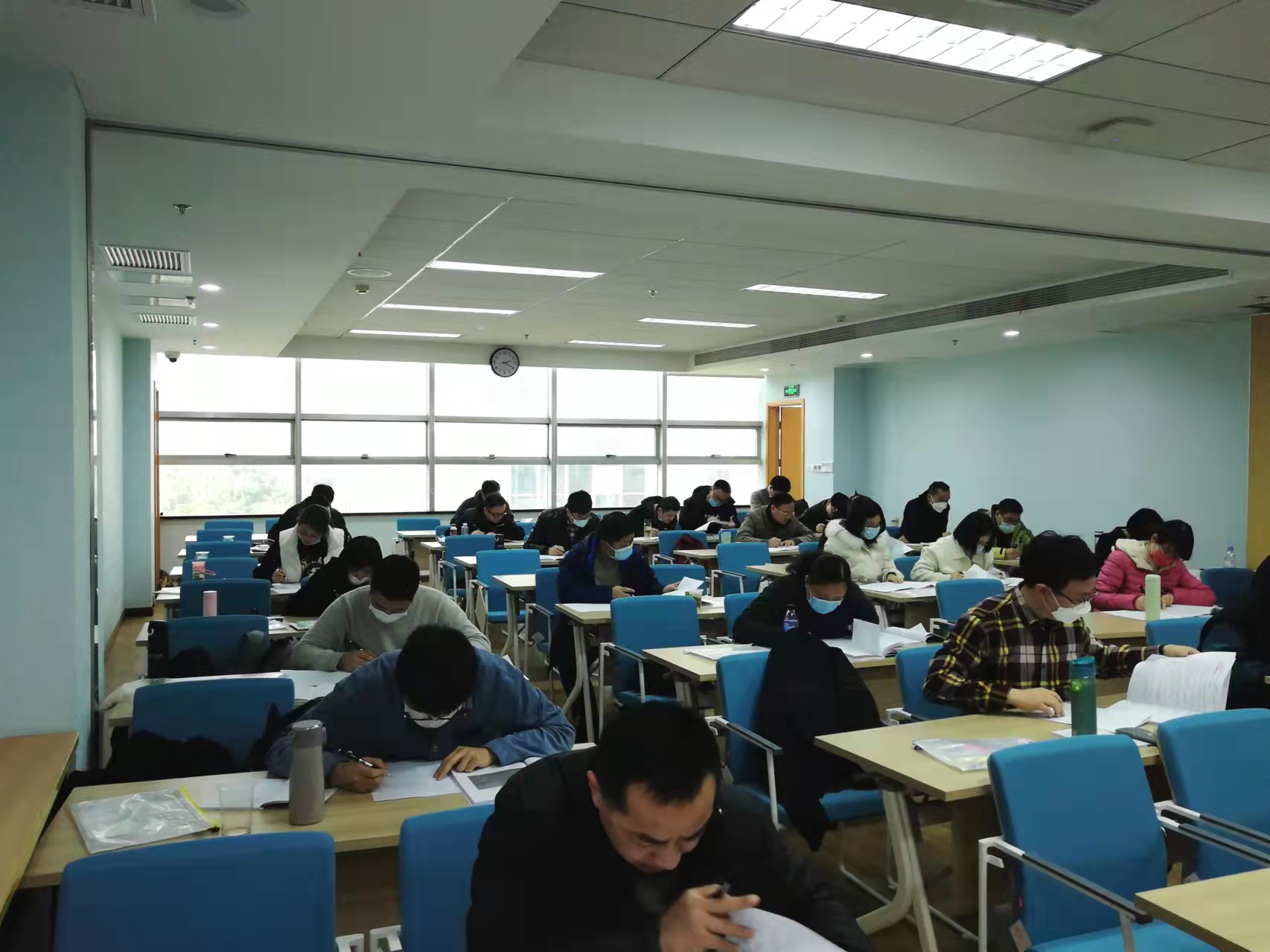 计量管理培训班顺利结业